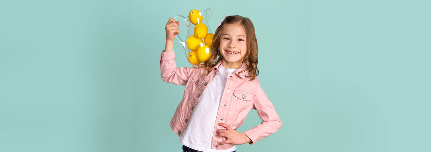 Easy peasy, lemon squeezy! Capture smiles at the Lemonade Stand event