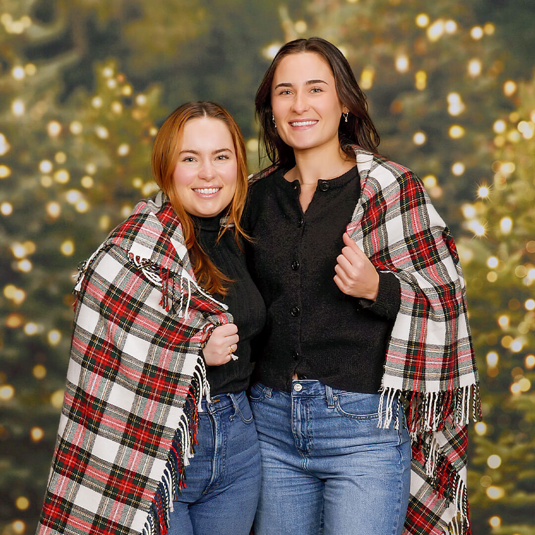 Friendsmas-Web Assets-Gallery 4-1080x1080